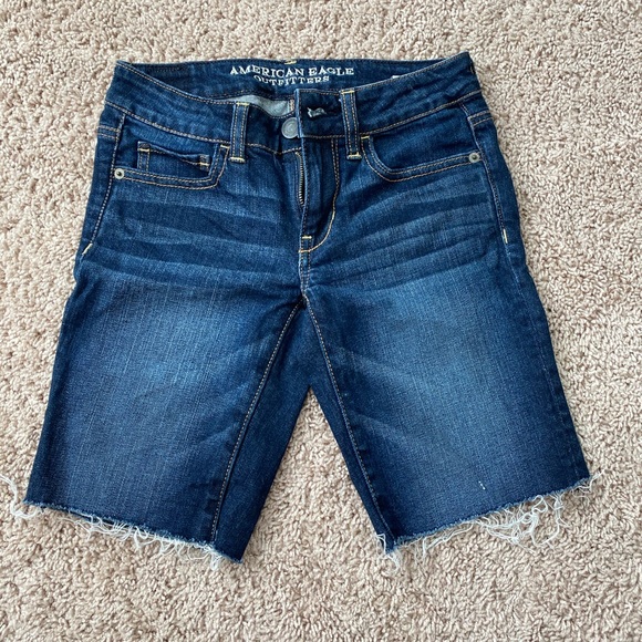American Eagle Denim Shorts size 24 - Picture 1 of 2